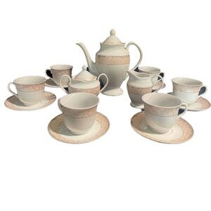 Elegant Cream and Tan Dinnerware Set